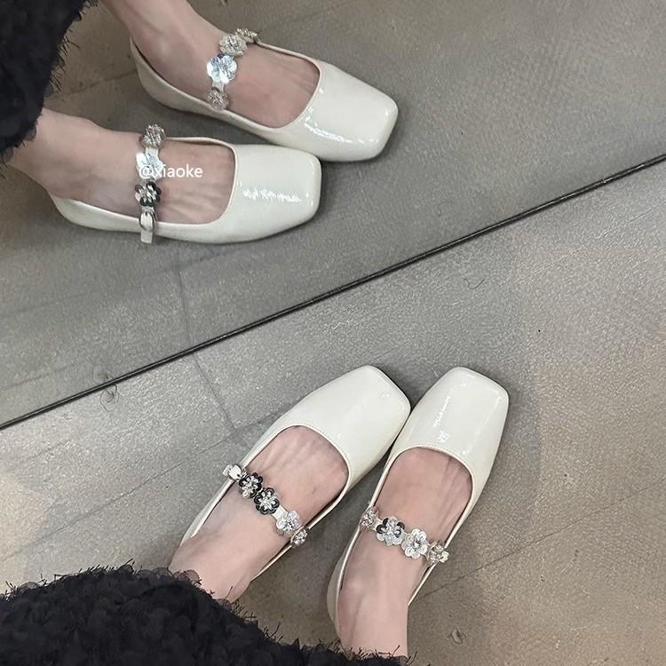 Französische Nische quadratischer Kopf Pailletten Schnalle Mary Jane Schuhe Mädchen 2025 neu silber Feenstil mit Rock Ballerinas