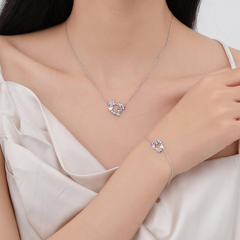 Original Heart Garland Bracelet Women's Light Luxury Niche Design Bracelet Diamond Butterfly Hand Jewelry