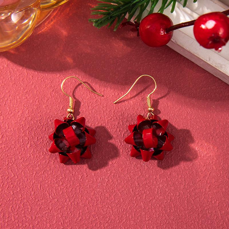 Europäische und amerikanische Weihnachts-Steckohrringe 1 Paar Kombinationsset Schneeflocke Elch Weihnachtsbaum Legierung Atmosphäre Ohrringe Ohrringe Schmuck