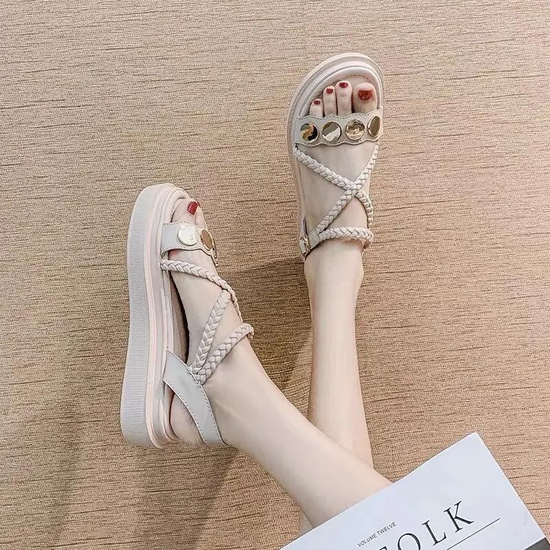 

Модные плоские резиновые сандалии для женщин в римском стиле, тренд 2025, ПВХ, оригинал, летние, удобные, женская обувь, распродажа, роскошная обувь, оптовая продажа 40