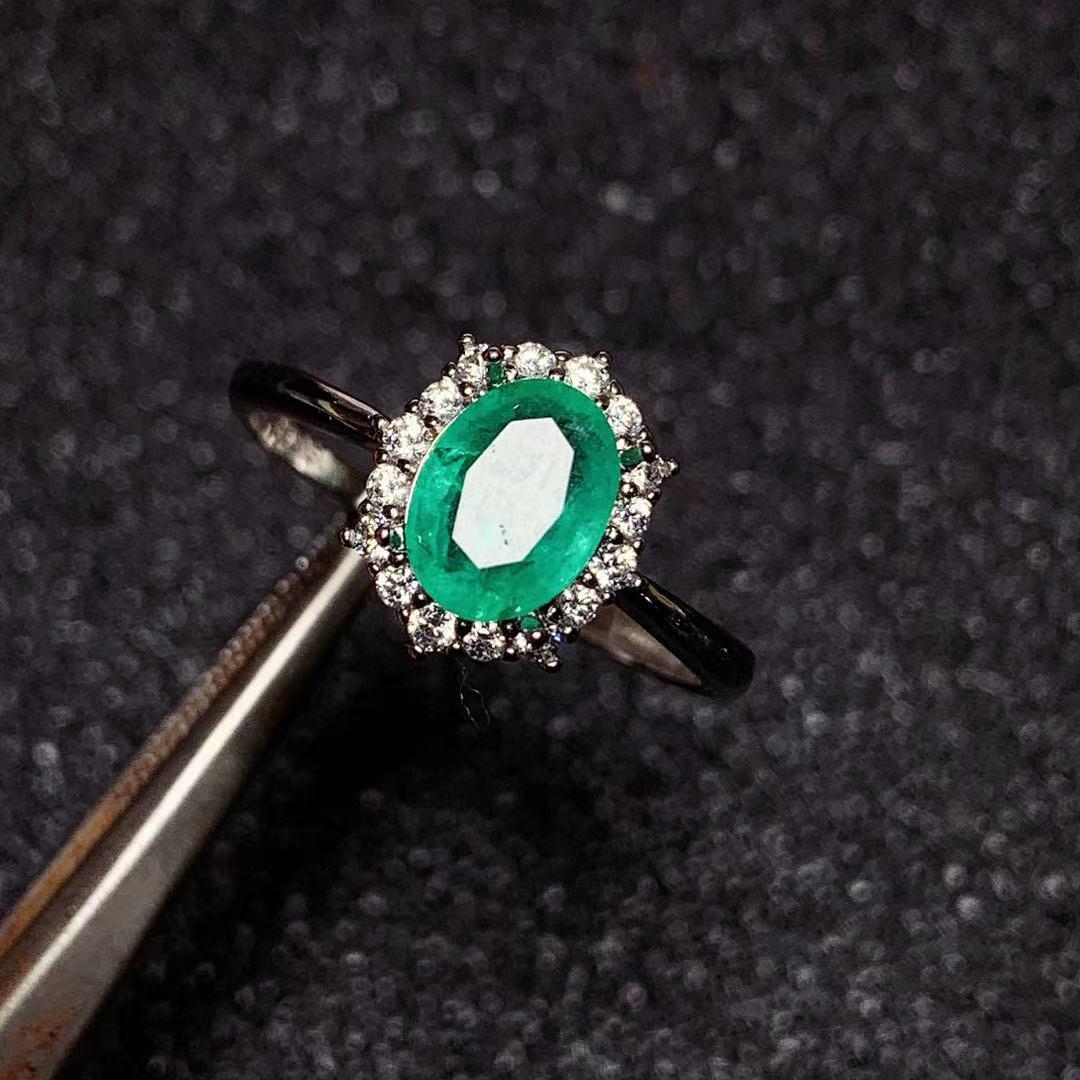 

Vintage Colombian 925 Silver Emerald Ring for Women - Perfect Christmas Gift Platinum Plated