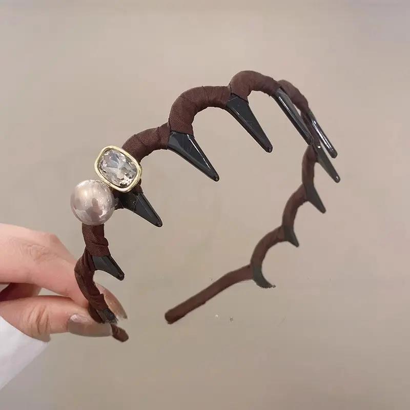 High-end Minimalist Anti-Slip Wave Skull Headband for Face Washing & Hair Styling