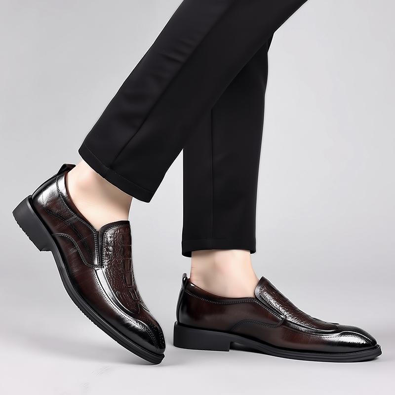 Hochwertige Krokodilmuster Herren Bequeme Schuhe Leder Herren Slipper Business Schuhe Klassische Allround Herren Loafer mit niedrigem Absatz