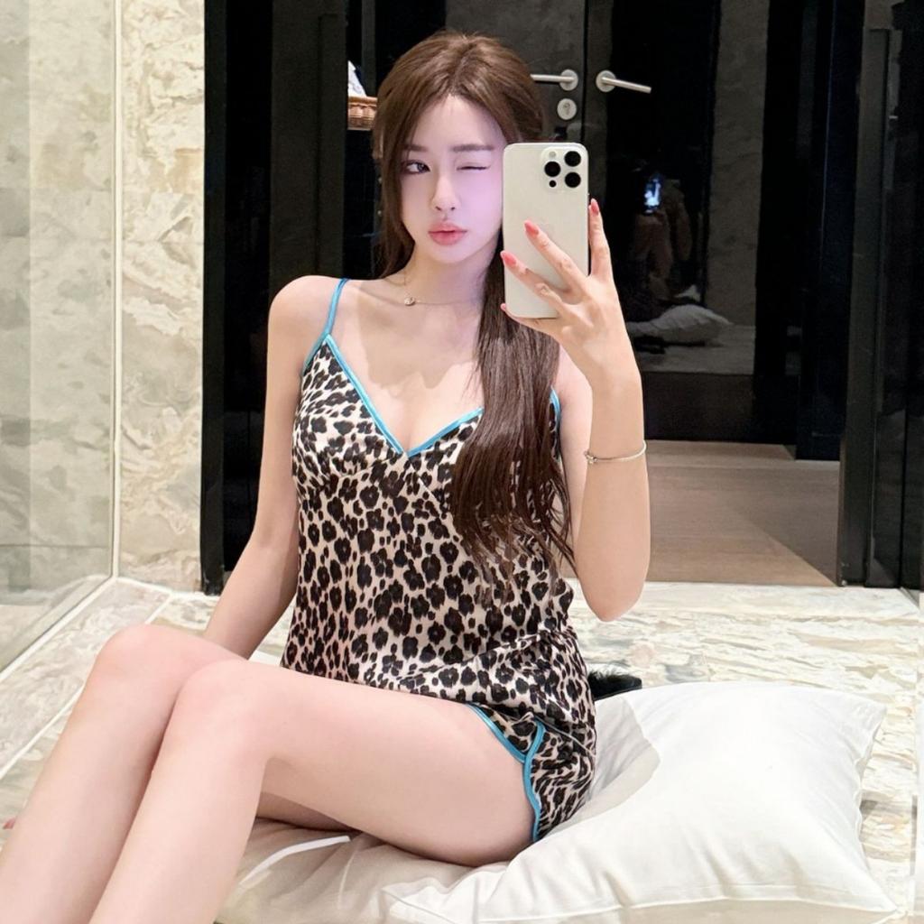 Sexy pajamas women's ice silk leopard print European and American style sling vest shorts set new pure desire style loungewear