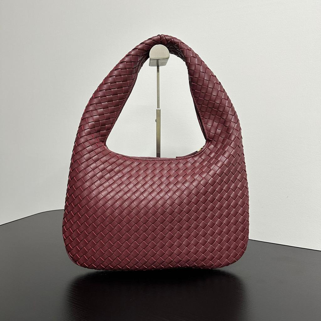 Designová ručně tkaná půlměsícová taška velkokapacitní taška na knedlíky jednoduchá na dojíždění evropský a americký styl taška přes rameno