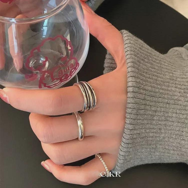 Posrebrzany wielowarstwowy pierścionek otwarty owinięty krzyżowo w stylu europejskim i amerykańskim dla kobiet