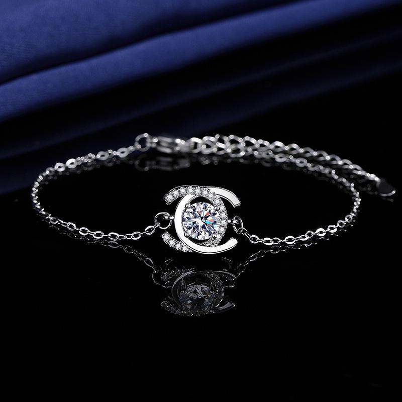 Hot-Selling Four-Leaf Clover Moissanite Bracelet for Women – Versatile, Elegant, & Perfect Gift