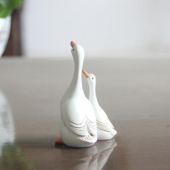 Duck Ornament Portable Lovely Nice-looking Duck Ornament Resin Artificial Garden Sculpture for Home