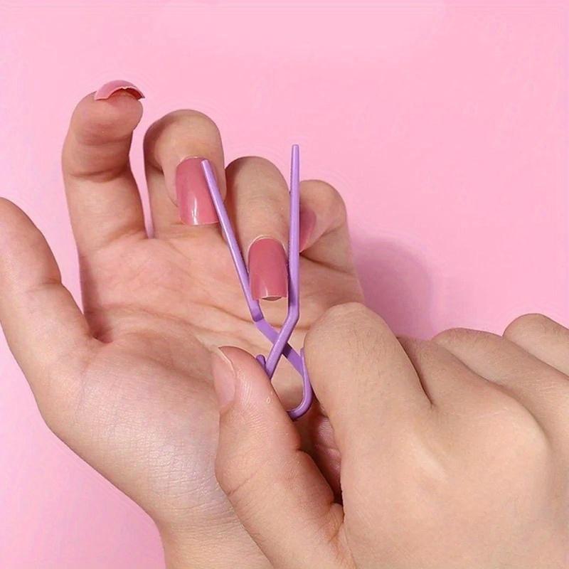 20pcs Nail Polish Protective Clips That Are Spill-Proof, Including Clamps, Acrylic Gel Extension Stickers, Mold Clips, and Tools for French Nails.
