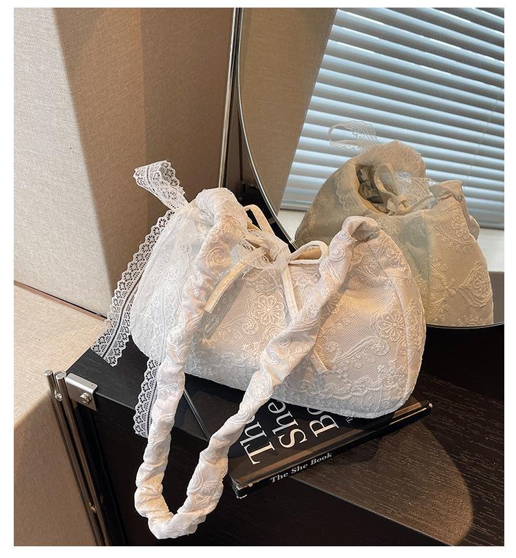 

Korean niche lace bag bow canvas bag women s 2025 new large-capacity tote bag commuter messenger bag белый