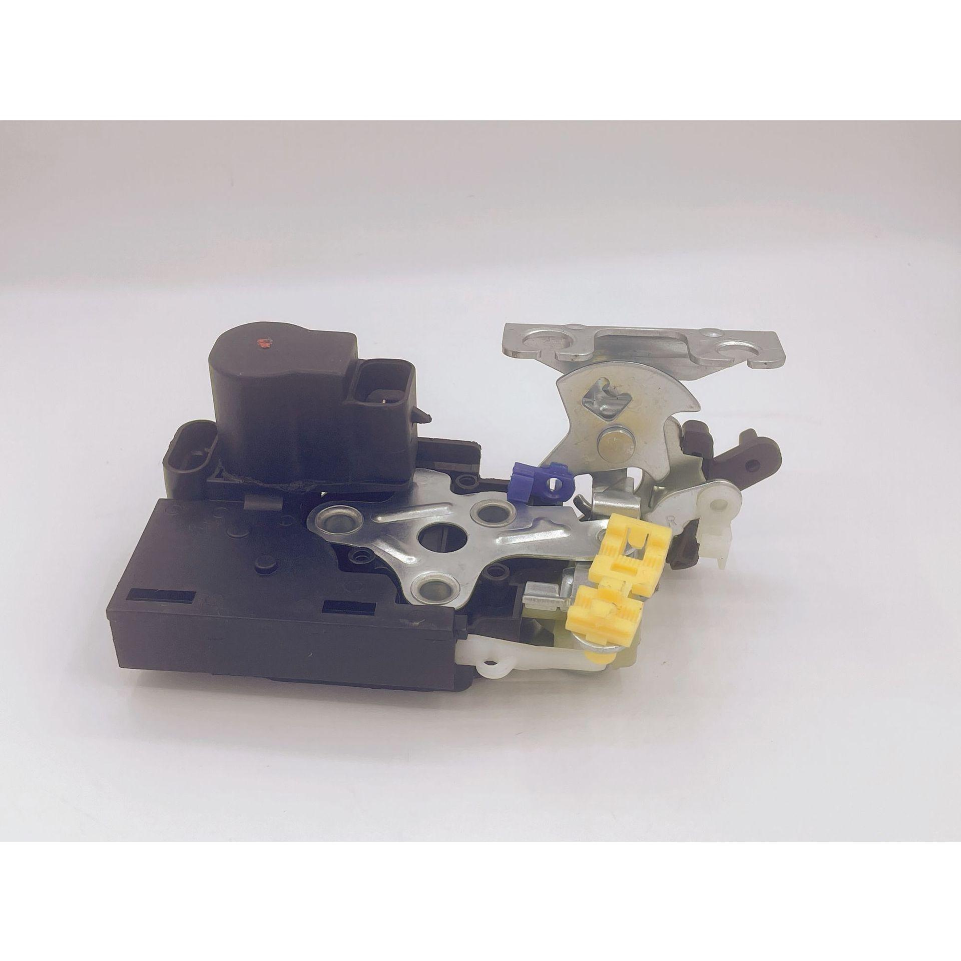 

Блок замка двери для New Sail/Sail 3 Центральное управление (Модели: 9063664, 9063665, 9063666, 9063667, 9017542, 9017543, 9017563) Trunk Lock 9036443