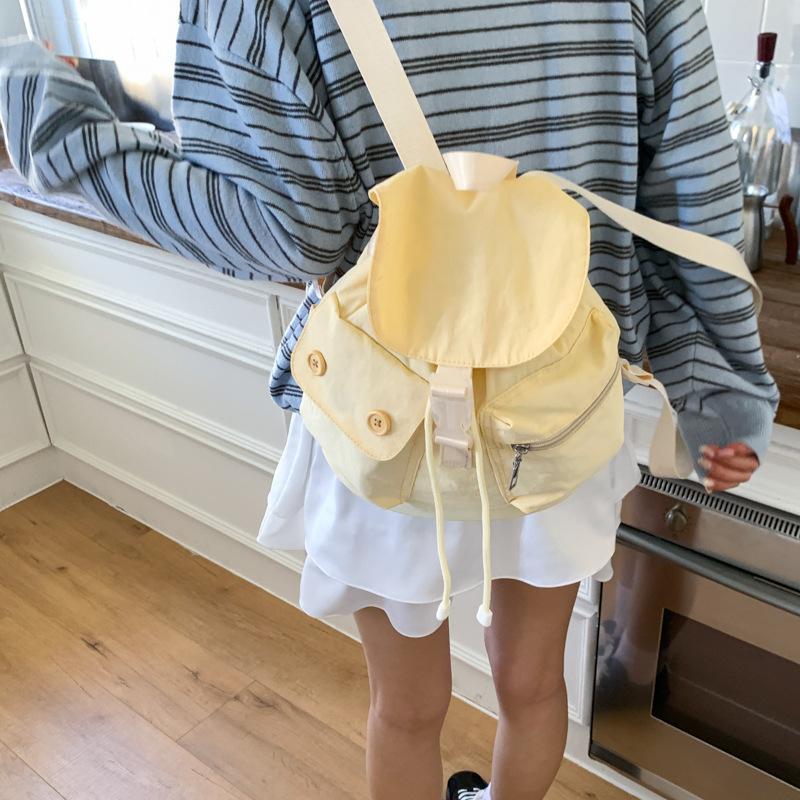 

Студенческий рюкзак для занятий Женский 2025 Летний Модный Повседневный Маленький Рюкзак Нишевый Холщовый Рюкзак с Клапаном 24*11*25 жёлтый