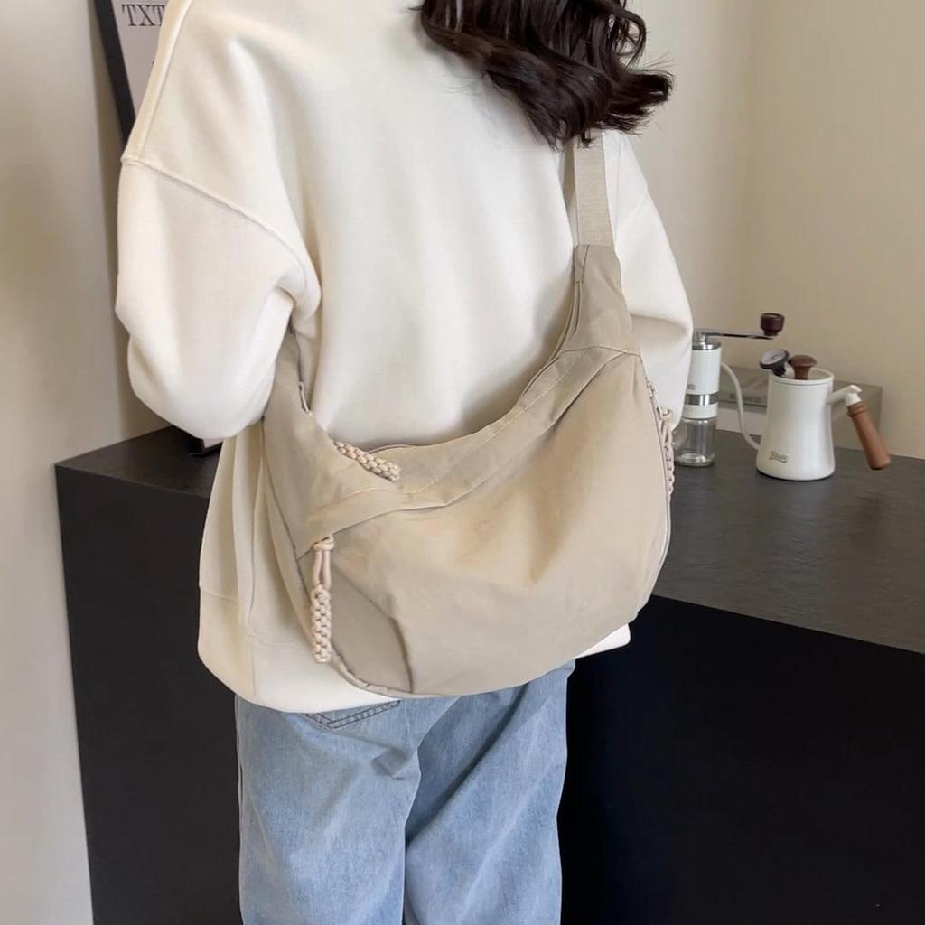 Large Capacity Messenger Bag Solid Color Female Shoulder Bag Student Dumpling Bag AVE