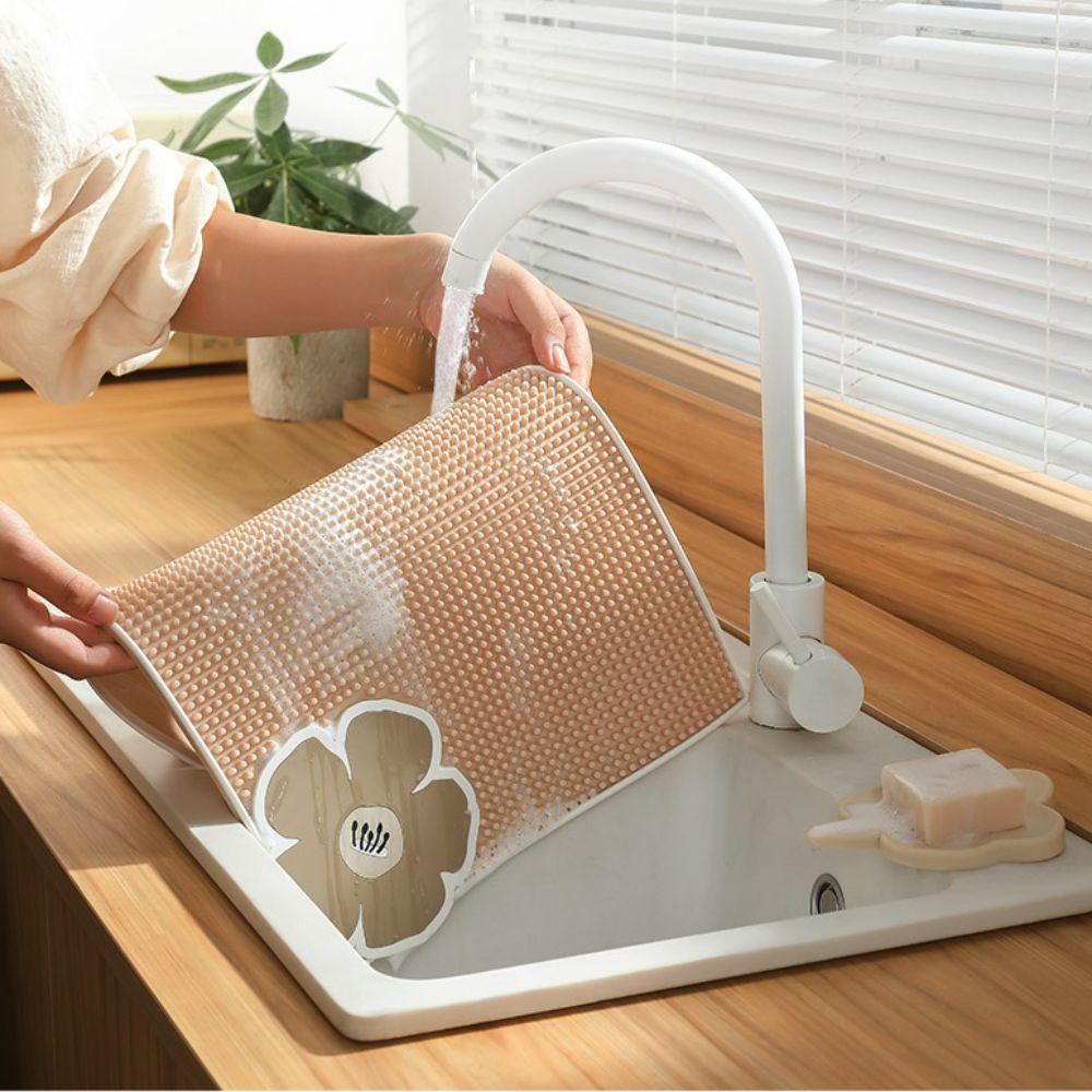Thickened Kitchen Drain Mat Three-dimensional Structure Flower Pattern Heat Resistant Mat Easy Clean Waterproof Insulation Mat