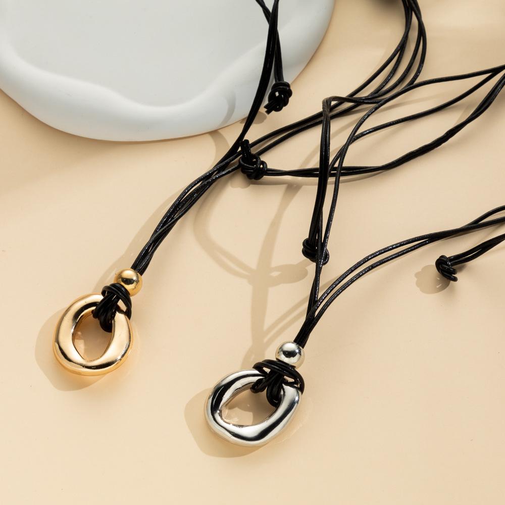 Circle Irregular Unique Pendant Necklace For Women Stylish Minimalist Design In Gold And Silver