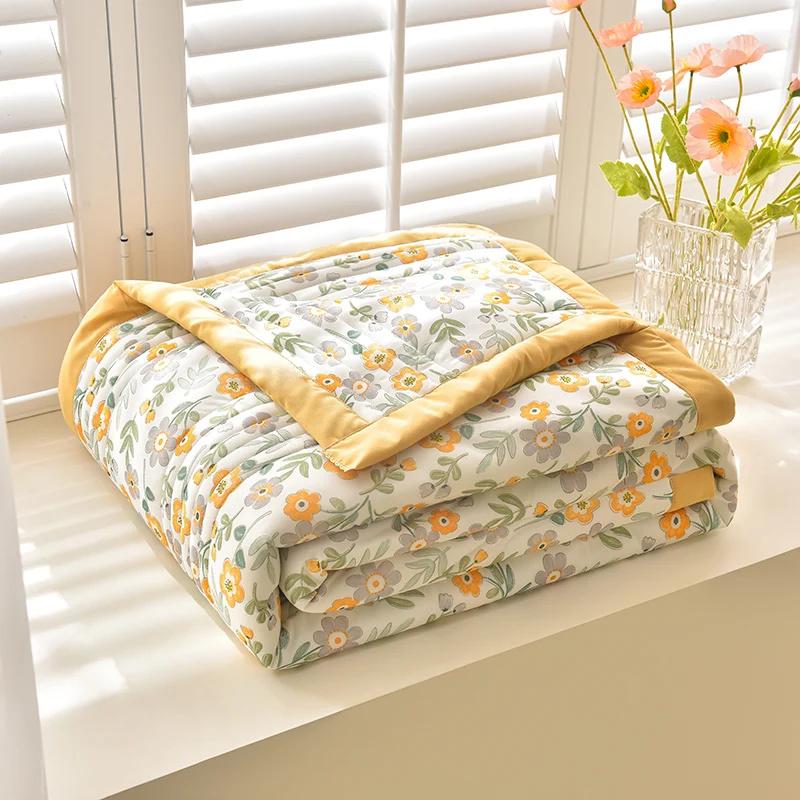 Comfortable Summer Quilt Cooling Sensation Lightweight Blanket Coolness Bare Sleeping Quilted Comforter Duvet  Flower Printed Quilted Bedspread
