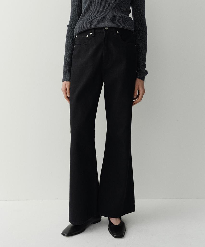 EAAH Relaxed Flare Denim Pants (Black)