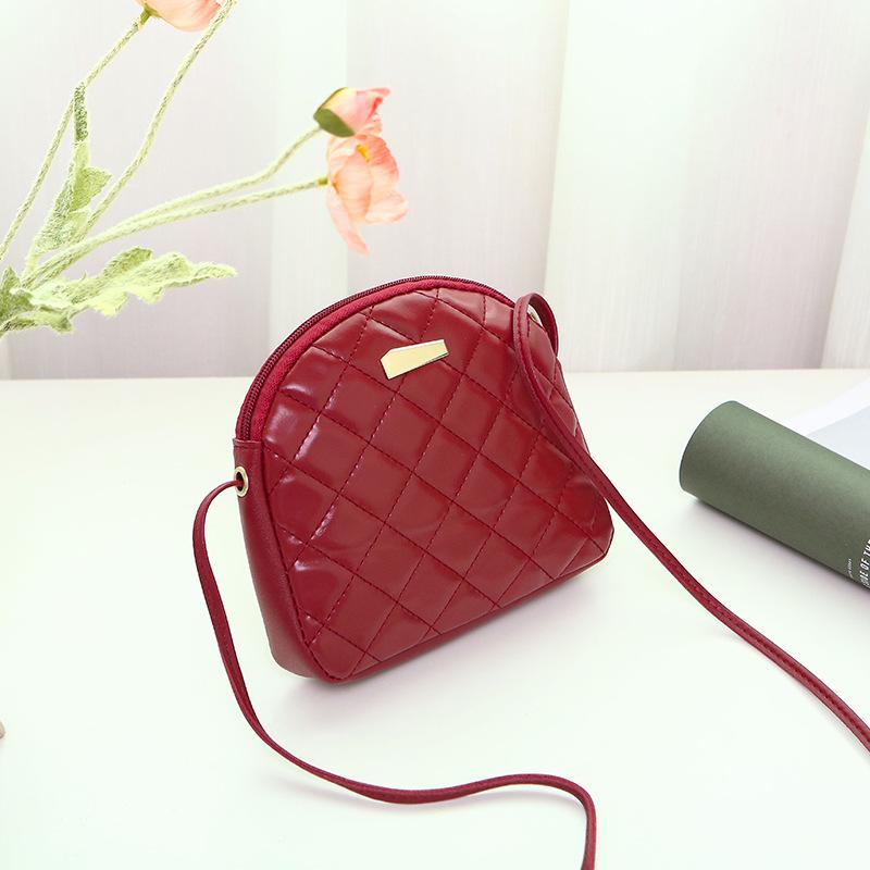 Embroidered Diamond One Shoulder Crossbody Women's Bag Trendy Fashion Saddle Bag One Piece