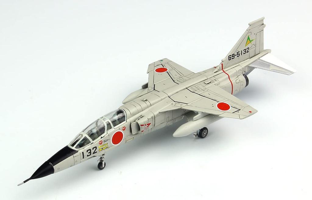 PLATZ JASDF Advanced Trainer Late Model Matsushima Air Base Plastic Model 1/144 T-2 PF-42