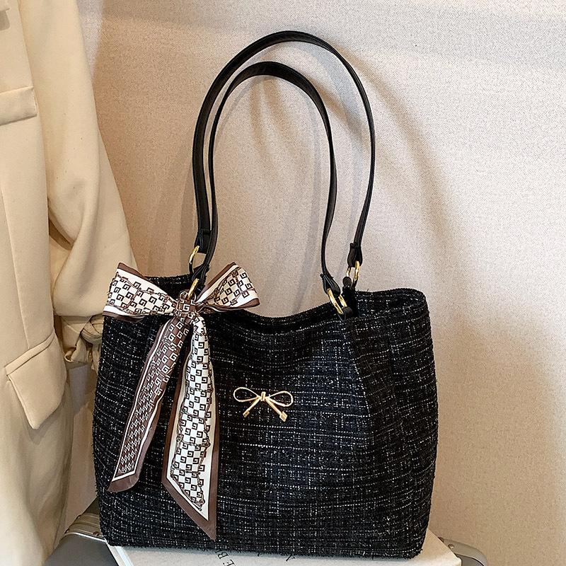 Casual Commuting Tote Bag, Fashionable and Stylish Checkered Single-shoulder Bag, College Student Class Bag