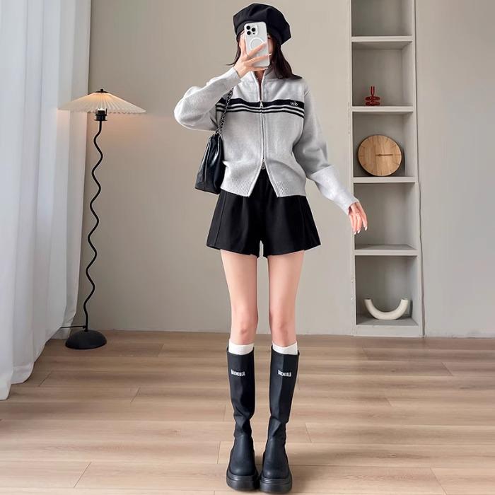 

Женские повседневные шорты А-силуэта с высокой посадкой, стройнящие, - Осень/Зима 2024 XS чёрный