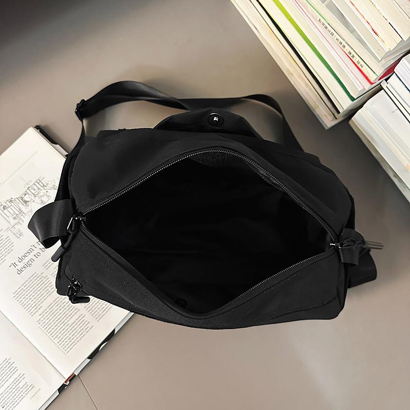 Nylon Solid Color Crossbody Bag Travel Sports Fitness Shoulder Bag