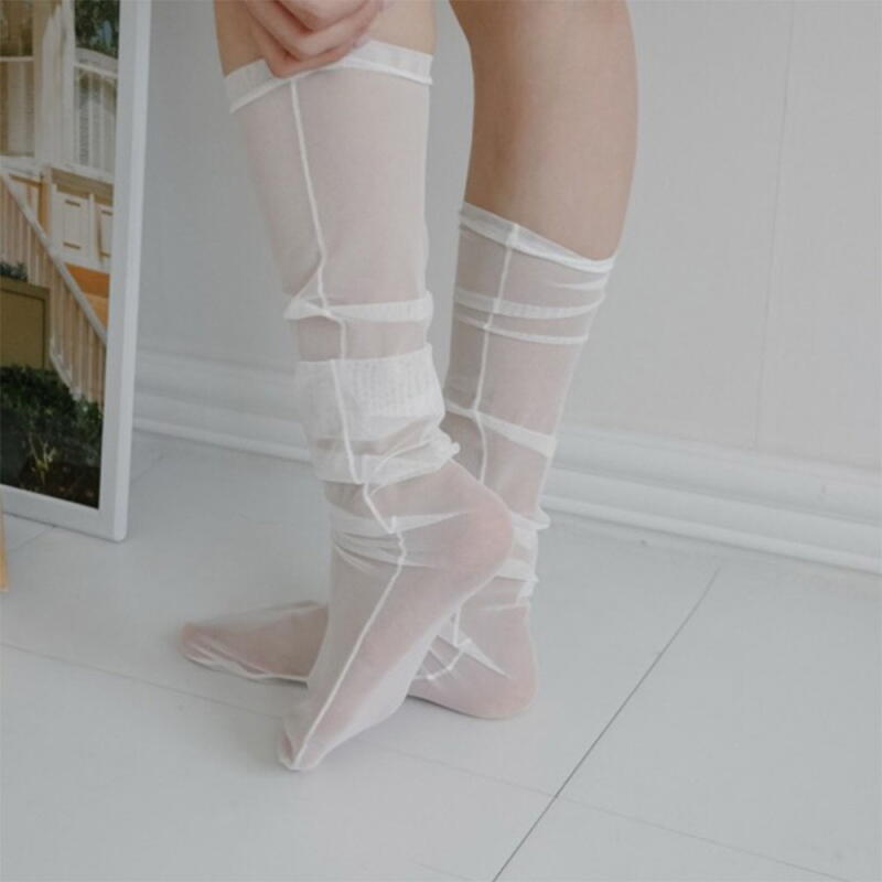 Women s 6-color pleated plain socks A33628_Black