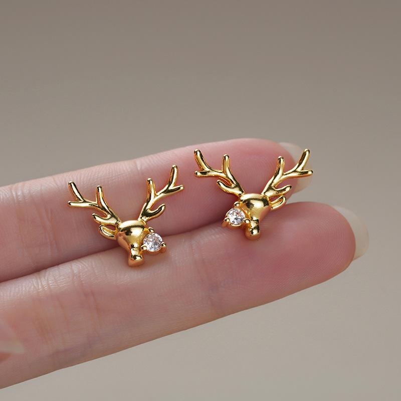 Delicate and sweet European and Korean Christmas stud earrings, holiday super, metal wind elk Christmas jewelry