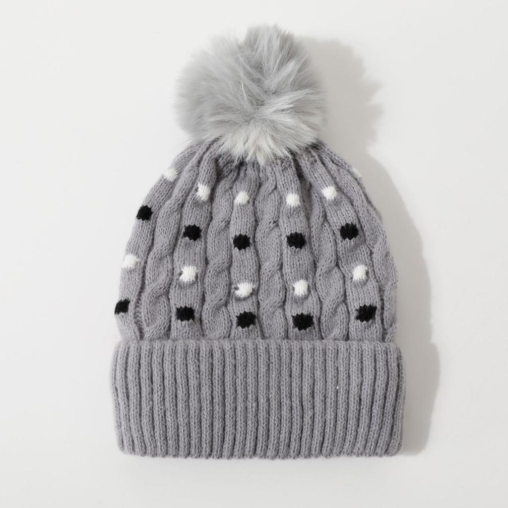 Neue Wintermütze mit Bommel für Damen, vielseitige Strickmütze mit Polka-Dots, Samt-Ohrenschutz, winddicht und warm, trendig