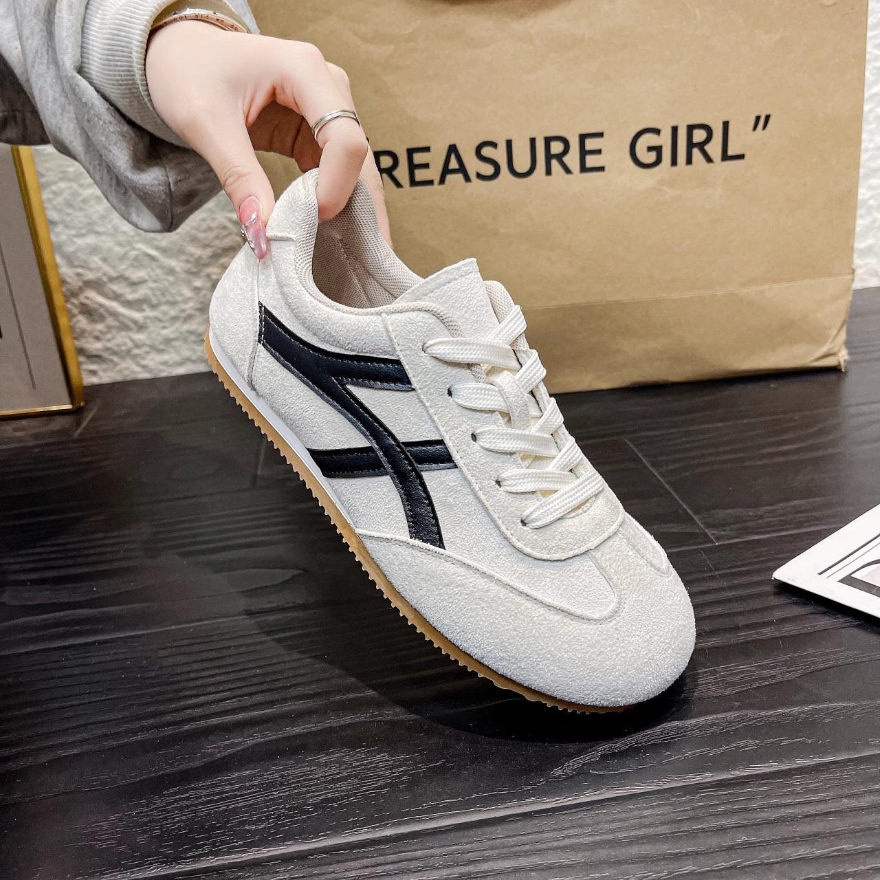 

2025 весна ретро немецкие тренировочные туфли женские туфли новые на плоской подошве туфли Форреста Гампа спортивная обувь легкая повседневная мягкая подошва одинарная обувь 40 бежевый