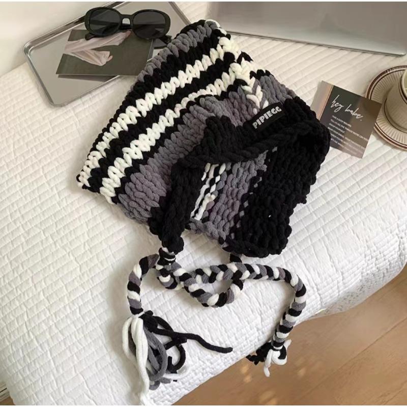 Korean Big Head Circumference Thick Thread Pullover Hat for Women's Handmade Warm Knitted Hat Outdoor Wool Hat