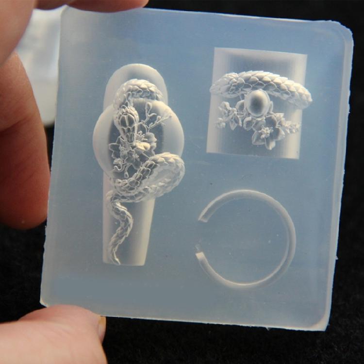 Multipurpose Silicone Mould for Snake Nail Art Easy to Use and Remove Suitable Portable for All Nail Shapes and Lengths