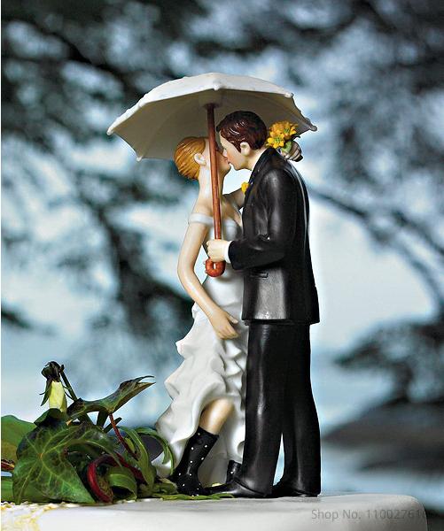 Wedding Romantic Bride and Groom Toppers Couple Figurine Marriage Funny Cake Toppers Dolls for Wedding Cupcake Decoration New