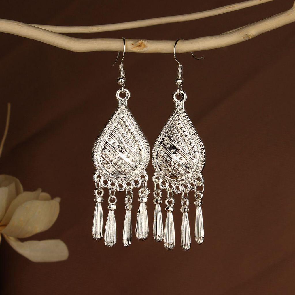 Retro Miao Silver Tassel Earrings: Ethnic Yunnan Long Dangle Women's Jewelry