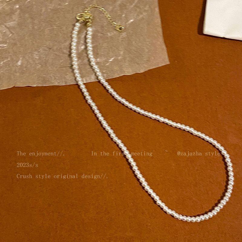

Korean pleated flower pendant necklace simple fashion high sense collarbone chain versatile niche temperament jewelry