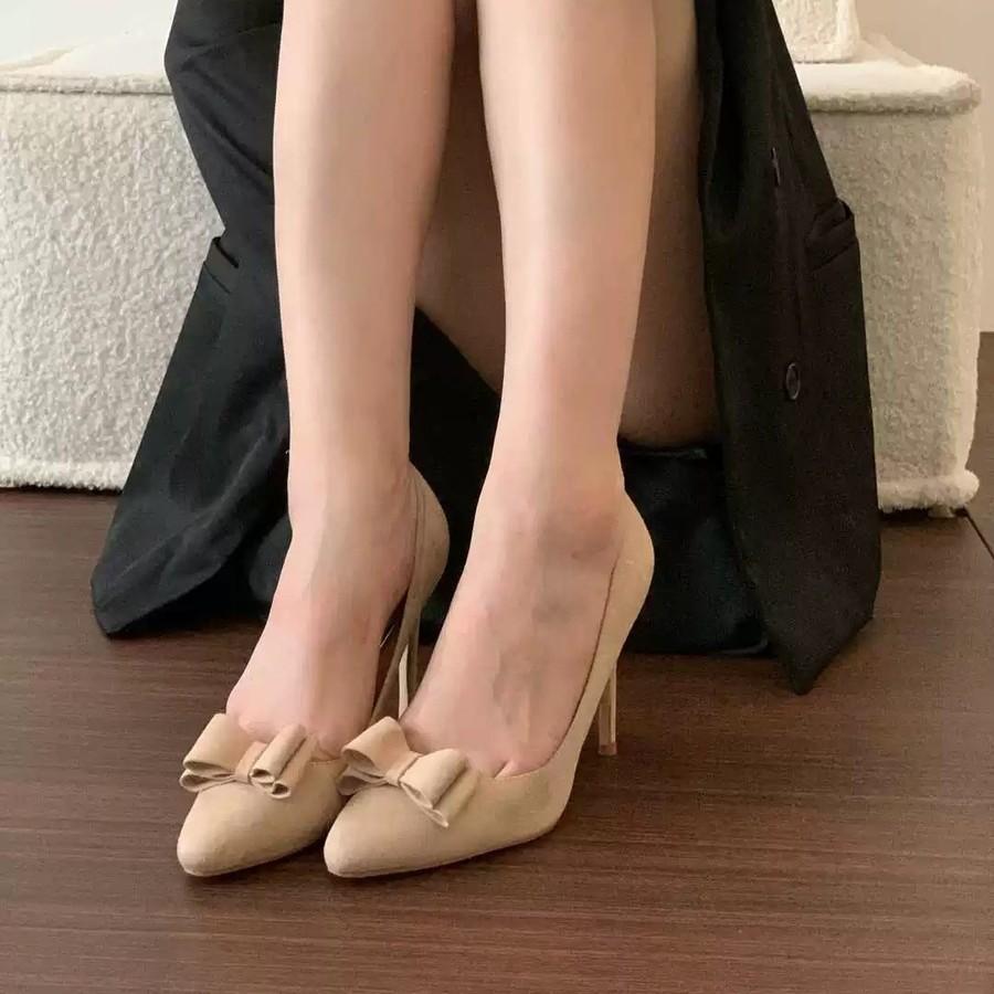 2025 Beautiful Bridal Wedding Shoes Comfortable Suede Single Shoes Women's Autumn and Winter Bow Thin Heel Pointed Side Empty High Heels