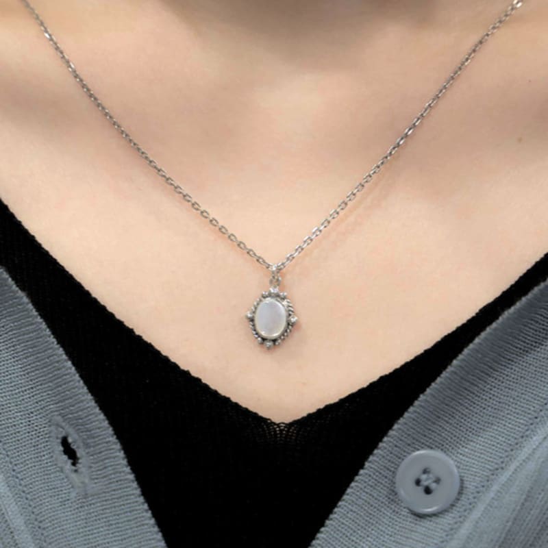 HARANG HR 61N_Mother of Pearl Necklace