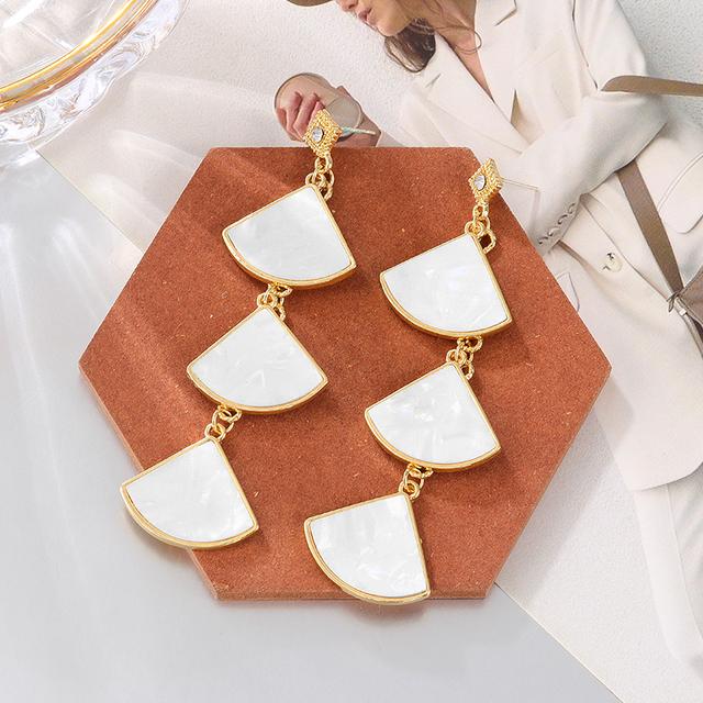 

Женские серьги Акриловые серьги-подвески для женщин Геометрические серьги-кольца Большие висячие белые серьги Модные украшения