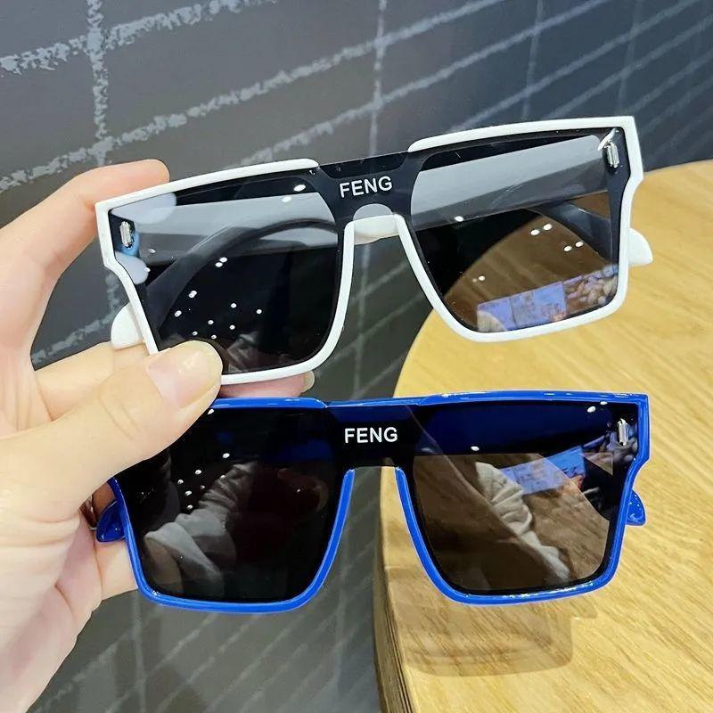 Trendy Kids' Anti-UV One-Piece Sunglasses: Fashionable Street Style Large Frame for Boys & Girls
