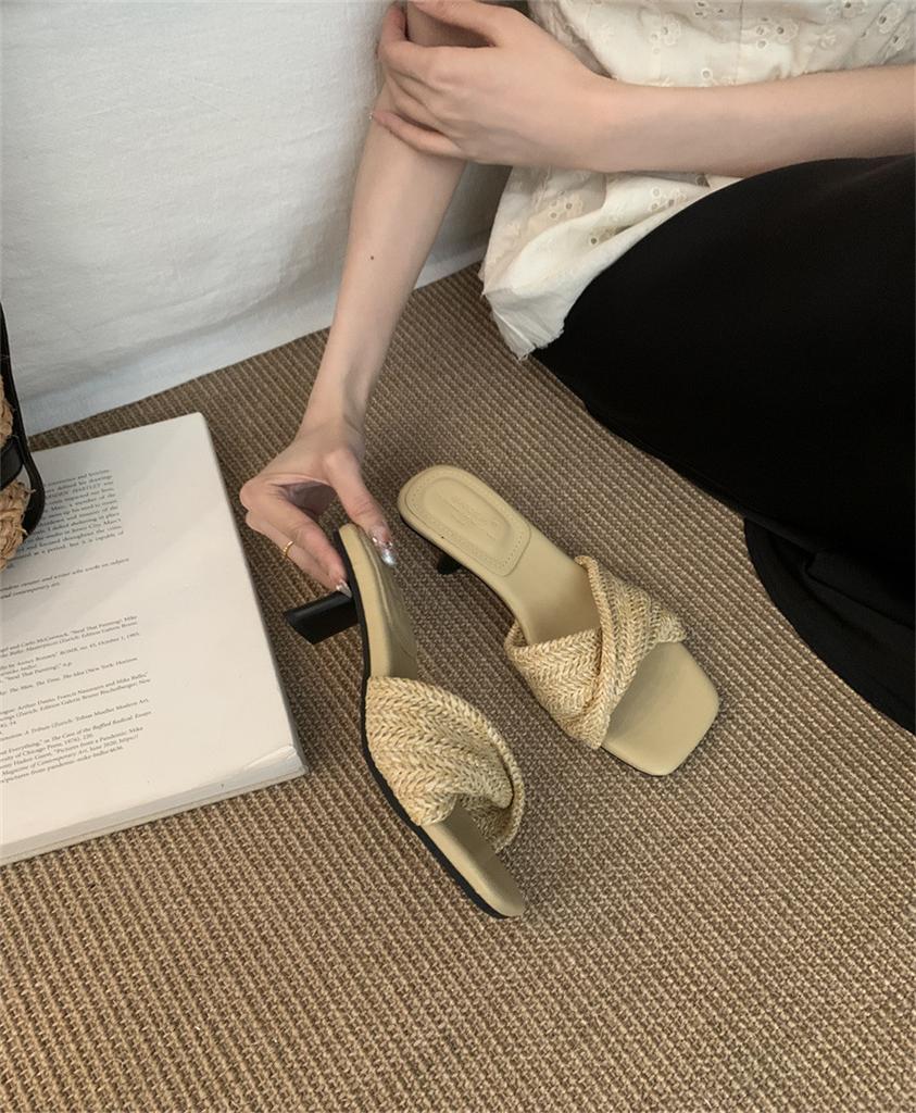 2025 Summer New Retro Woven Open-toed Korean Holiday Slope Heel Cool Slippers Hong Kong Style Cool Slippers