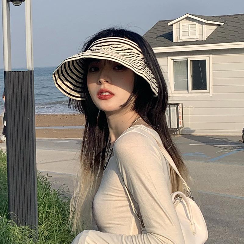 Fashion Hat Female Summer Fashion Versatile Topless Sun Hat Summer Black and White Stripes Cycling Sunscreen Foldable Hollow Top Hat Tide