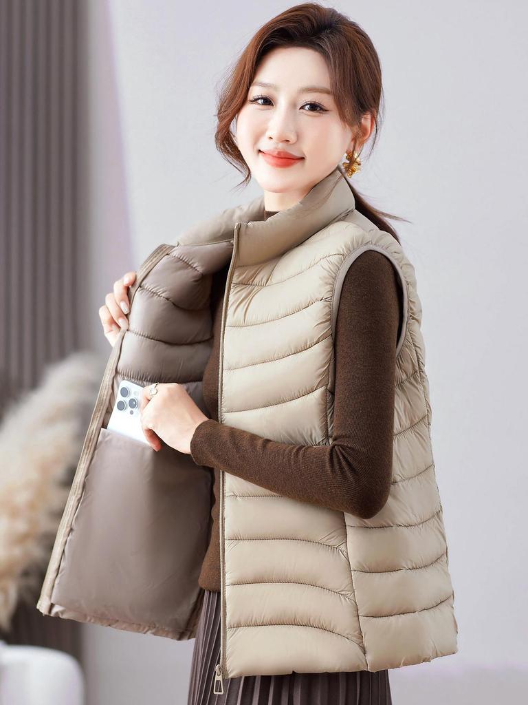 2025 Women's Down Cotton Vest: New Autumn/Winter Warm Outerwear for Middle-Aged Moms