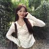 White Polka Dot T-shirt for Women in Early Autumn with Stunning Design and Good-looking Long-sleeved Korean Twist Top Bottoming Shirt