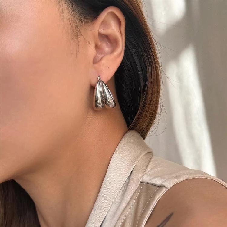 Modern Double U Shaped Loop Earrings In Sturdy Titaniums Steel Materials 18K Gold Coated Waterproof Jewelry Accessory