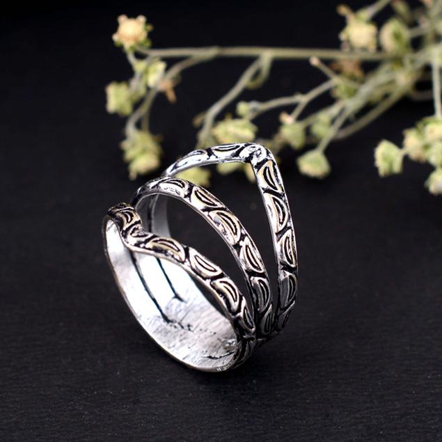 Handmade Arthritis Support Ring – Adjustable Silver Therapy Splint for Fingers