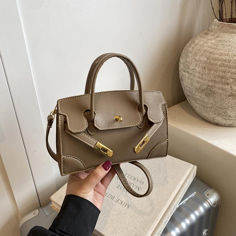 Sac à main de mode haut de gamme Automne/Hiver 2025: Sac bandoulière simple et polyvalent à fermeture à loquet pour femmes