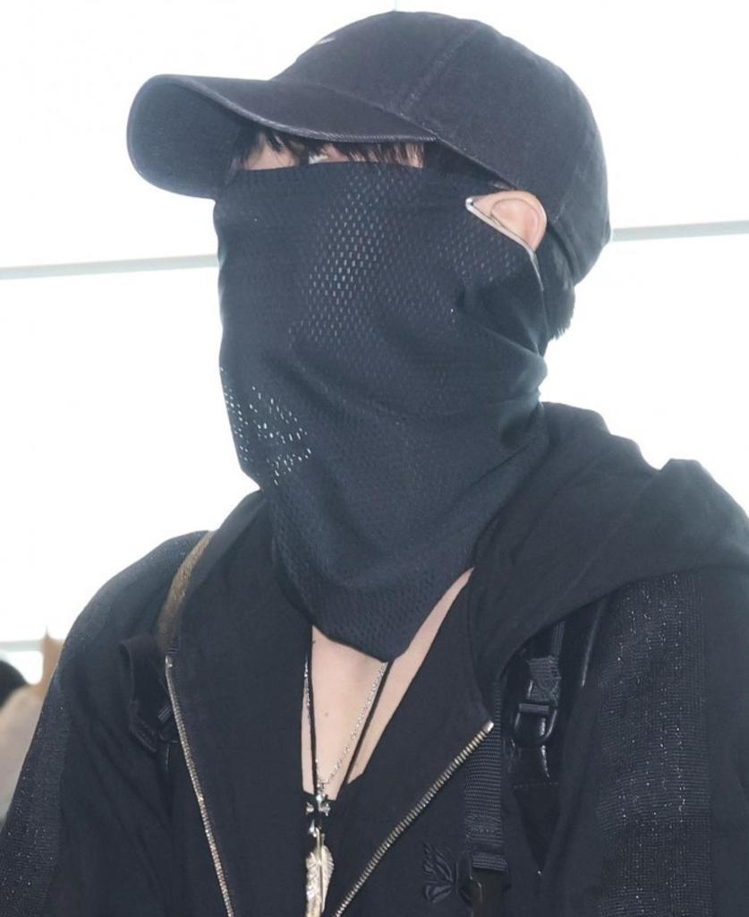 BTS Jungkook Worn M1 UV Face Cover Mask Golf Running Sun Shield