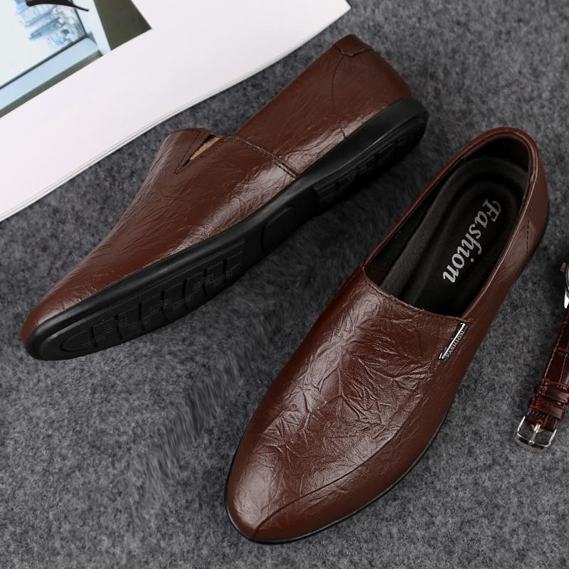 Handgefertigte Freizeitschuhe aus Leder für Herren, weiche Sohle, Autofahrerschuhe, Slip-On-Loafer für Herren, Outdoor-Mokassins, bequeme, einfache Business-Schuhe