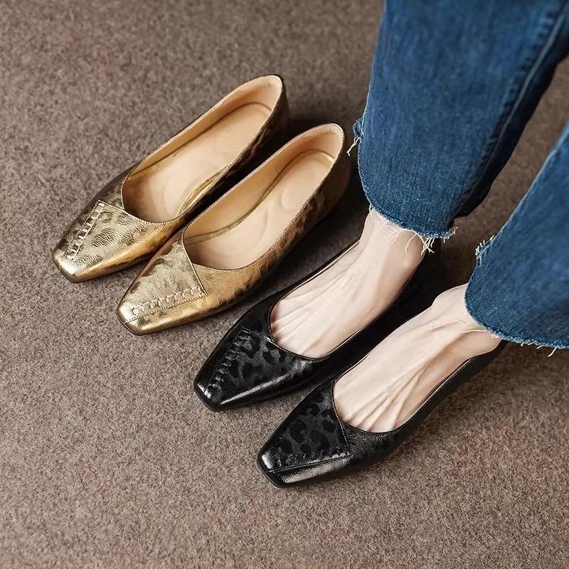 Mode 2025 Mode Sommer Neue Damen Slipper Pumps mit niedrigem Absatz Retro Eckige Zehenpartie Print Büro Sandalen Bequeme Klassische Berufsschuhe