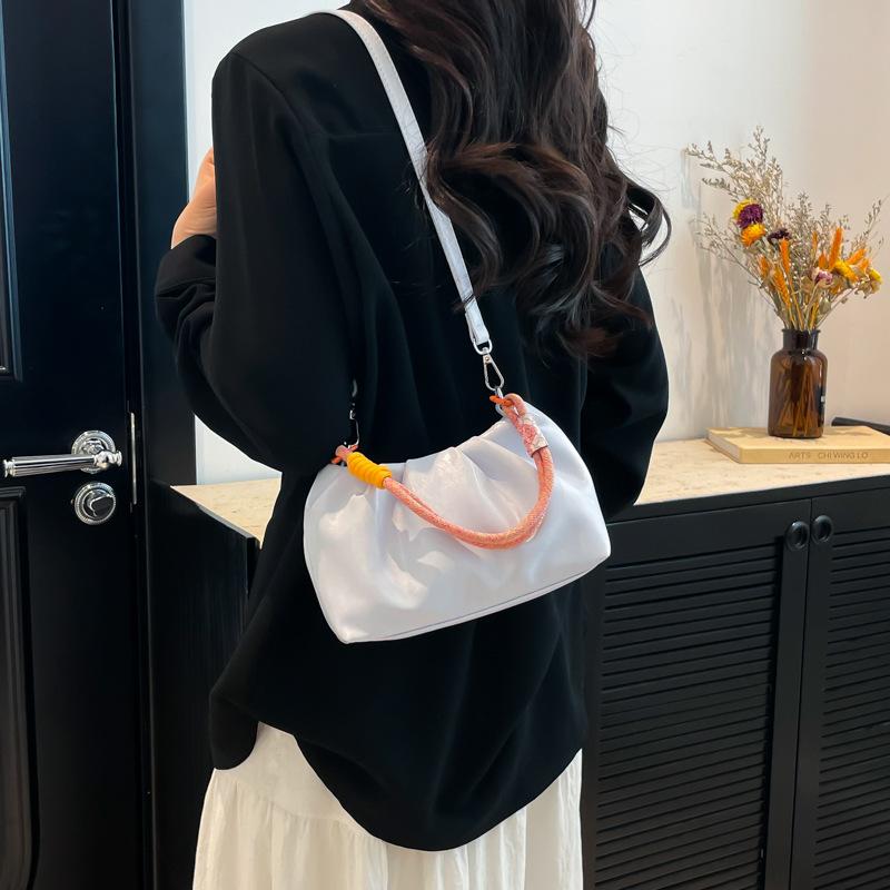 Niche Design Bag Women's Handbag 2025 New Fashion High-end Pleated Cloud Bag Messenger Small Square Bag